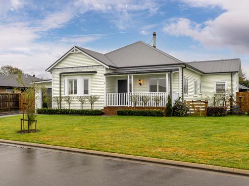 7 Newbrook Terrace, Darfield