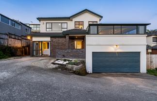 19B Eske Place, Highland Park