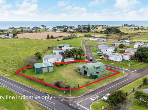 1 Rawinia Place, Te Kaha