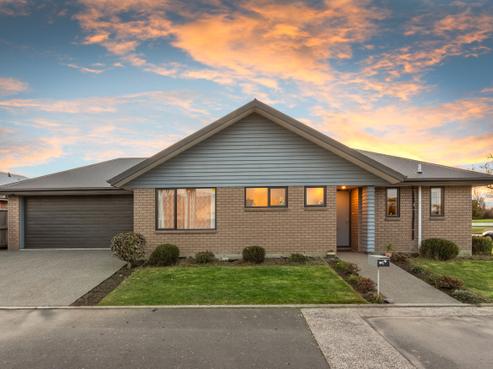 4 Charente Way, Yaldhurst