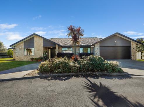 12 Cole Thomas Place, Huntington