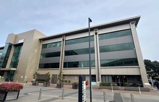 Modern Ellerslie Business Park Opportunity 