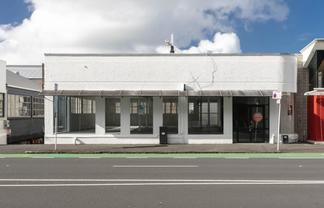 Large Broadway Retail | Newmarket