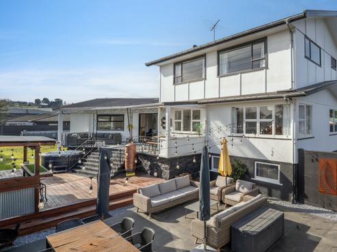 11C Lemari Avenue, Stoke