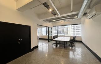 Vibrant Corner Suite - Polished Fit-Out