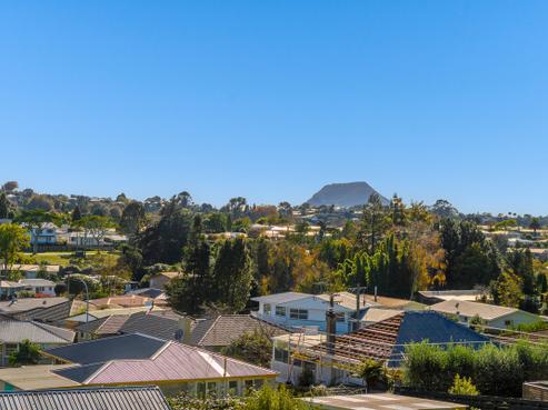 19 Bellevue Road, Brookfield