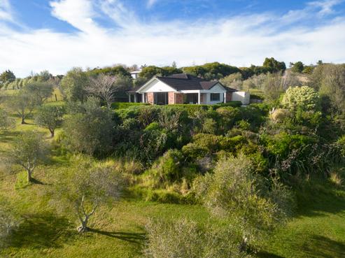 37 Puketiti Drive, Mangonui