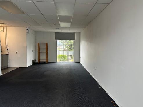 2/1 Stark Drive, Wigram
