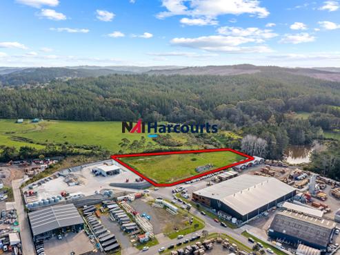24 Sawmill Road, Riverhead