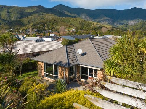 2 Whitby Close, Waikawa