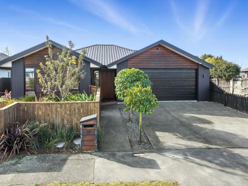 39 Chartwell Street, Burwood
