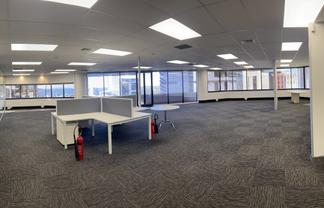 Modern Level 8 Office with Deck Symonds St – 281m2