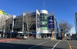 Bright Hobson Street Office with Balconies – 367m2