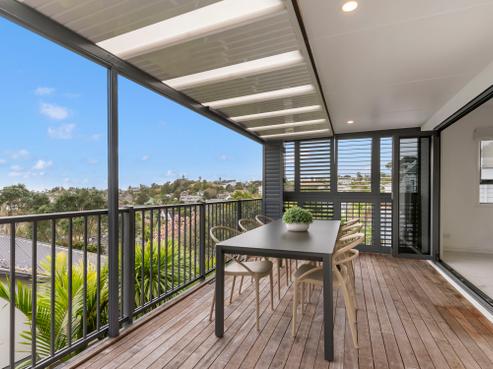 589E East Coast Road, Browns Bay
