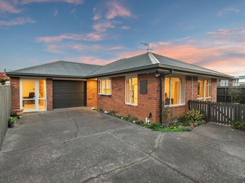 2/14 Middlepark Road, Sockburn