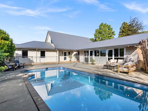 156 Valley View Road, Otaika