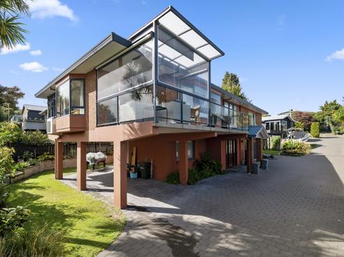 2/7 Waihora Street, Taupo