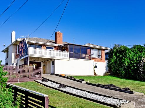 246 Foyle Street, Bluff