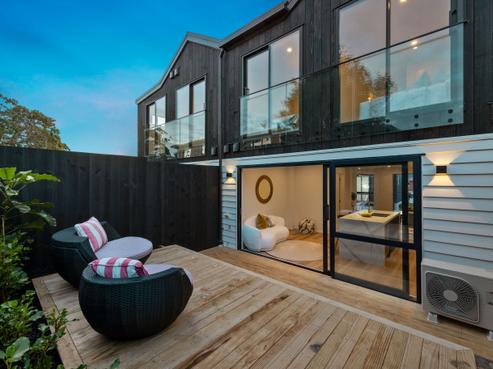 10D Prince Regent Drive, Half Moon Bay