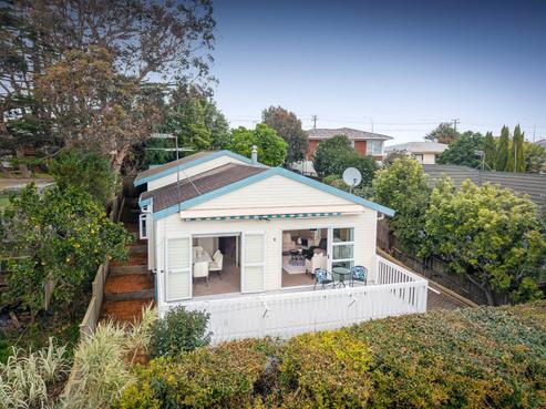 2/154 Sunset Road, Unsworth Heights