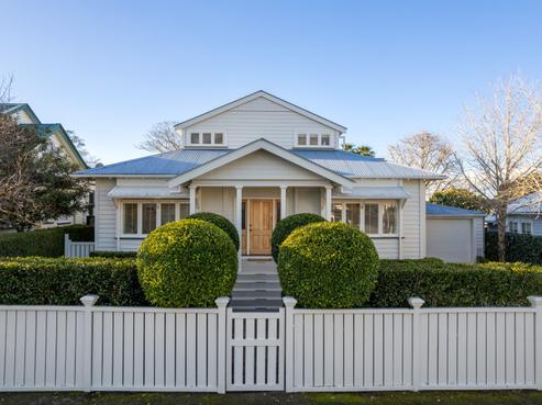 5 Clarence Road, Northcote Point