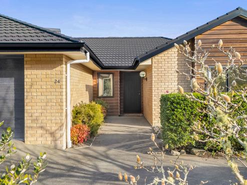 24 Saddleback Road, Todds Valley