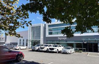 Spacious Warehouse with Prime Amenities