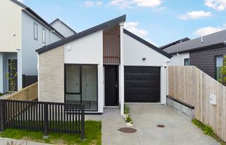 38 Papai Lane, Massey