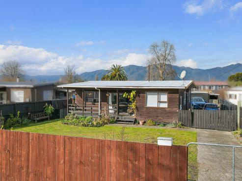 121 Pine Drive, Murupara