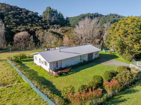 5421 Masterton Castlepoint Road, Tinui