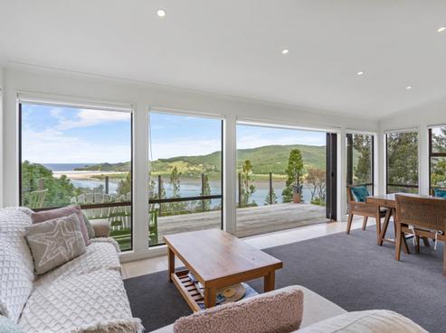 289E Opoutere Road, Opoutere