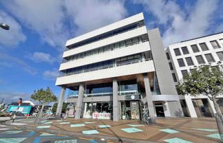 MODERN GROUND FLOOR OFFICE - MANUKAU CBD
