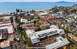 209/25 Bute Road, Browns Bay