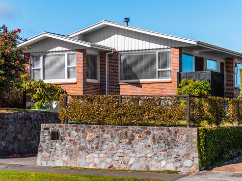 2/55 Taharepa Road, Hilltop