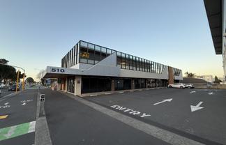 Rare opportunity:980m2 office with 27 onsite parks