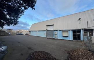 Warehouse and yard in Rongotai