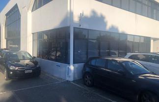 Refurbished small grd floor office & park - Rents reduced!