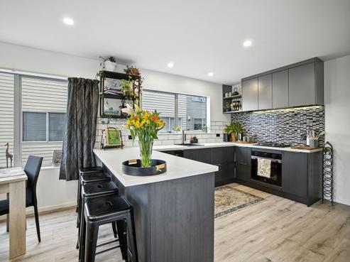 1/443 Hereford Street, Linwood