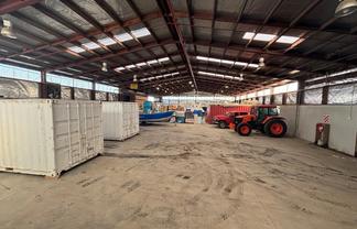 850m² Onekawa Warehouse with Optional Yard