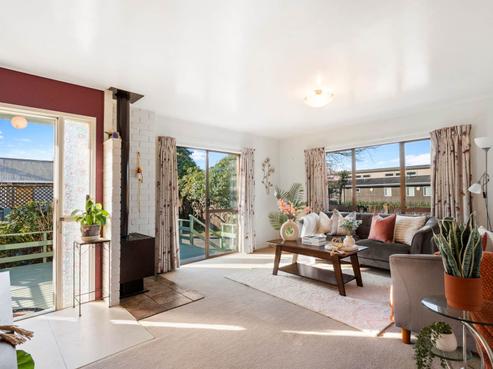 2/60 Beach Road, Pahurehure