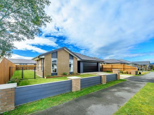 27 Zinnia Way, Hornby