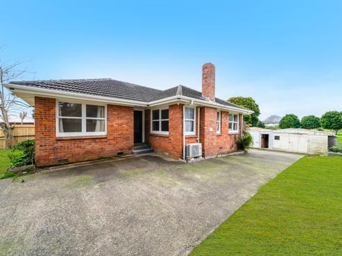 15 Julian Place, Otara