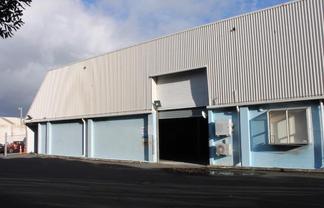 Private Warehouse Store