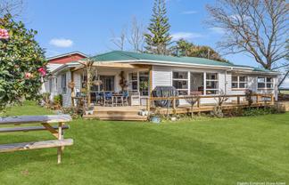 9 Pukearuhe Road, Urenui