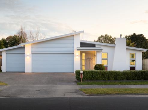 106 Saint James Drive, Huntington