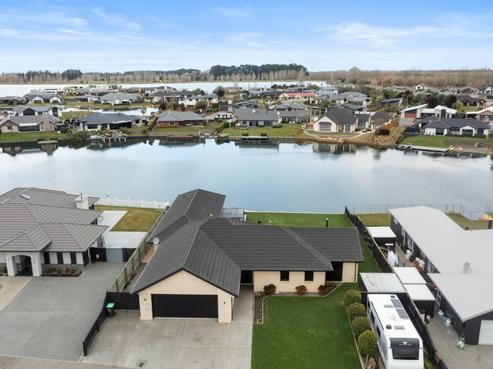6 Trent Place, Huntingdon/Lake Hood