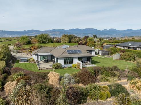 6 Karamu Lane, Redwood Valley