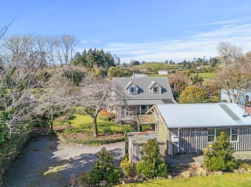 5 Bosworth Street, Egmont Village