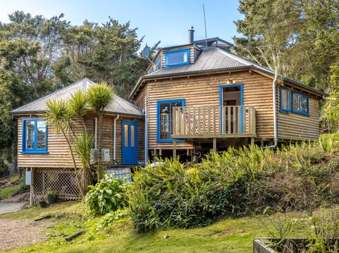 31 Crescent Road West, Ostend
