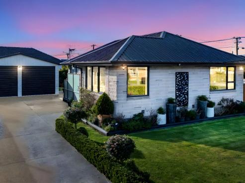 11 Sabina Street, Shirley
